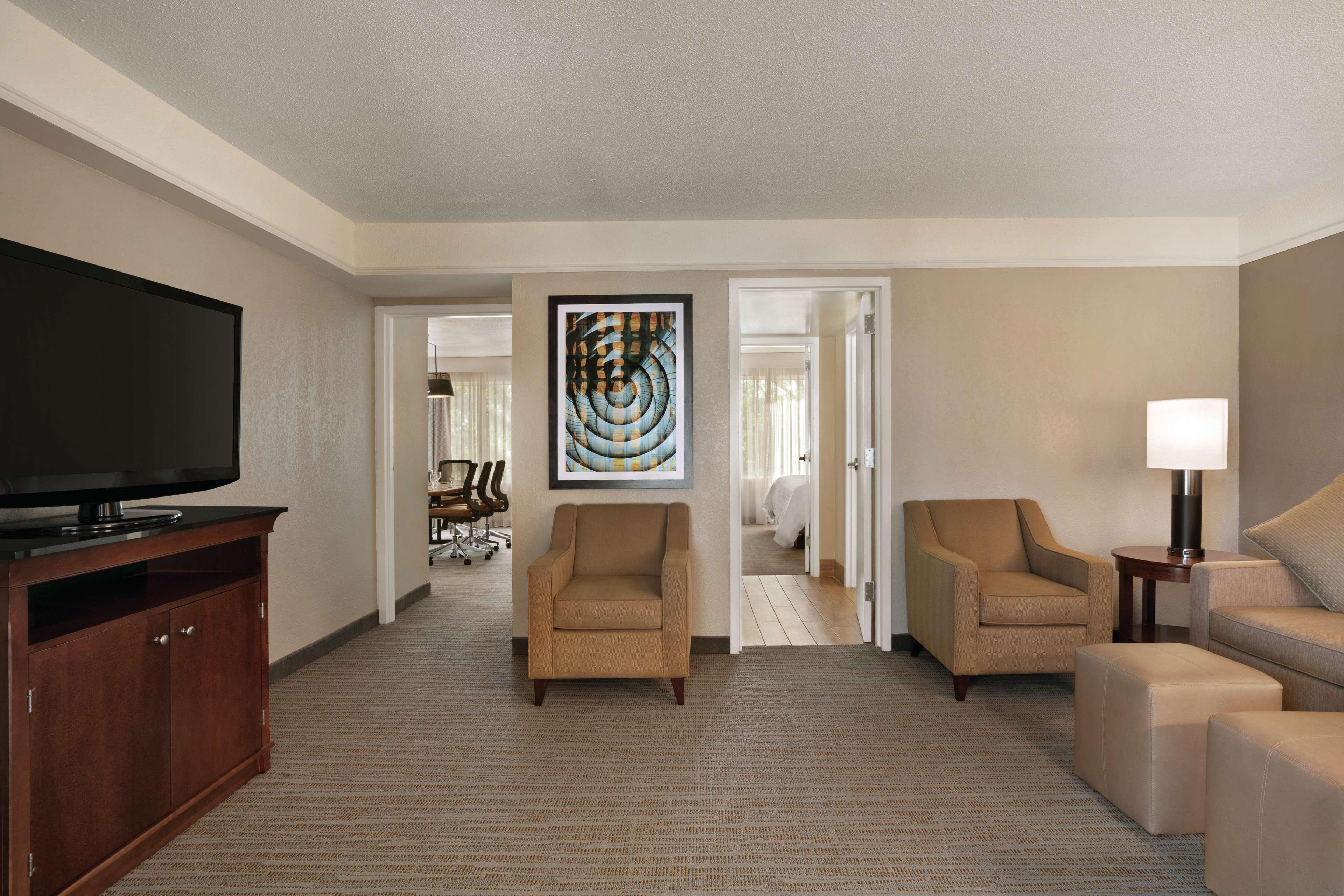Embassy Suites Brunswick Dış mekan fotoğraf