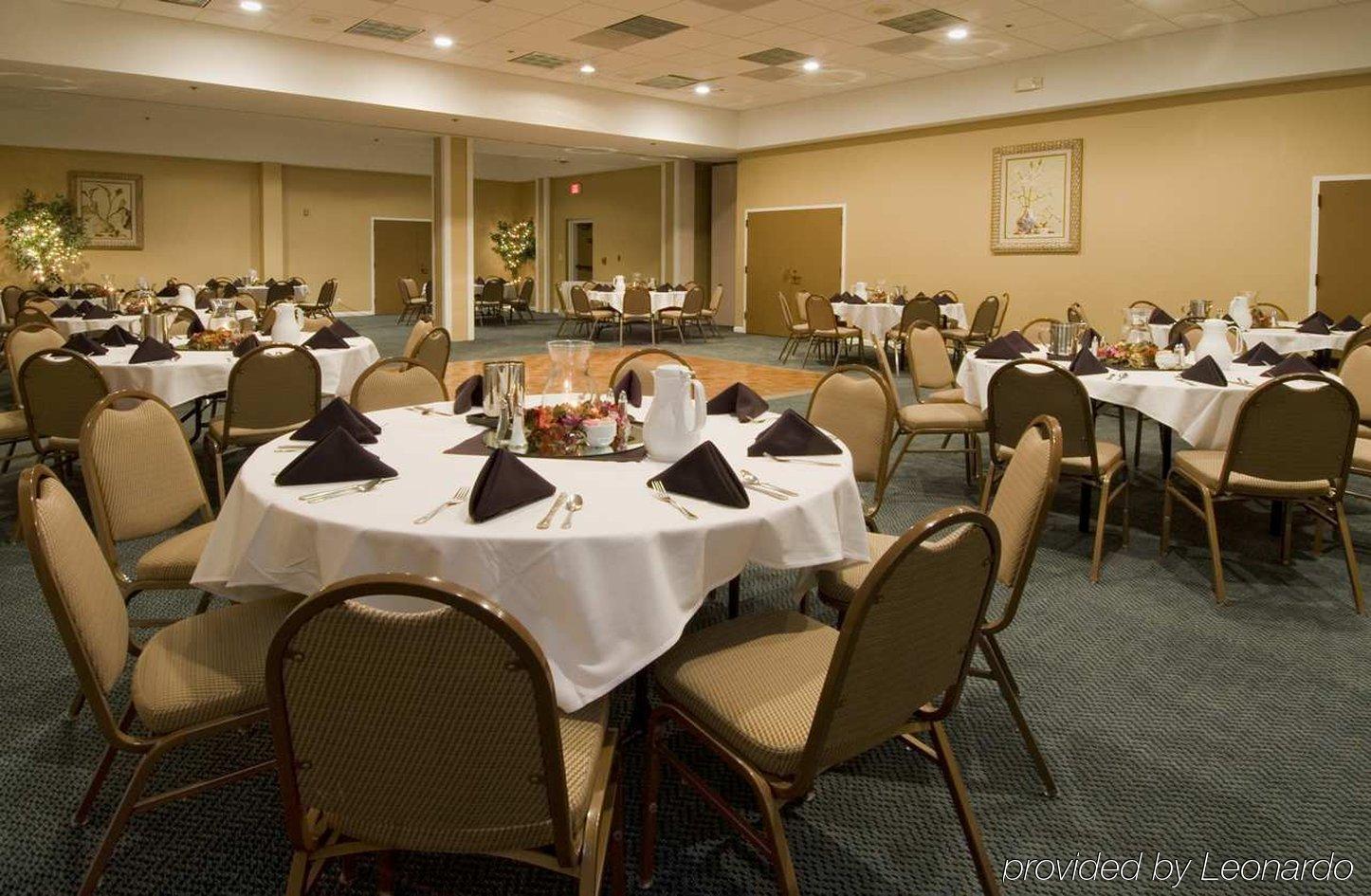 Embassy Suites Brunswick Restoran fotoğraf