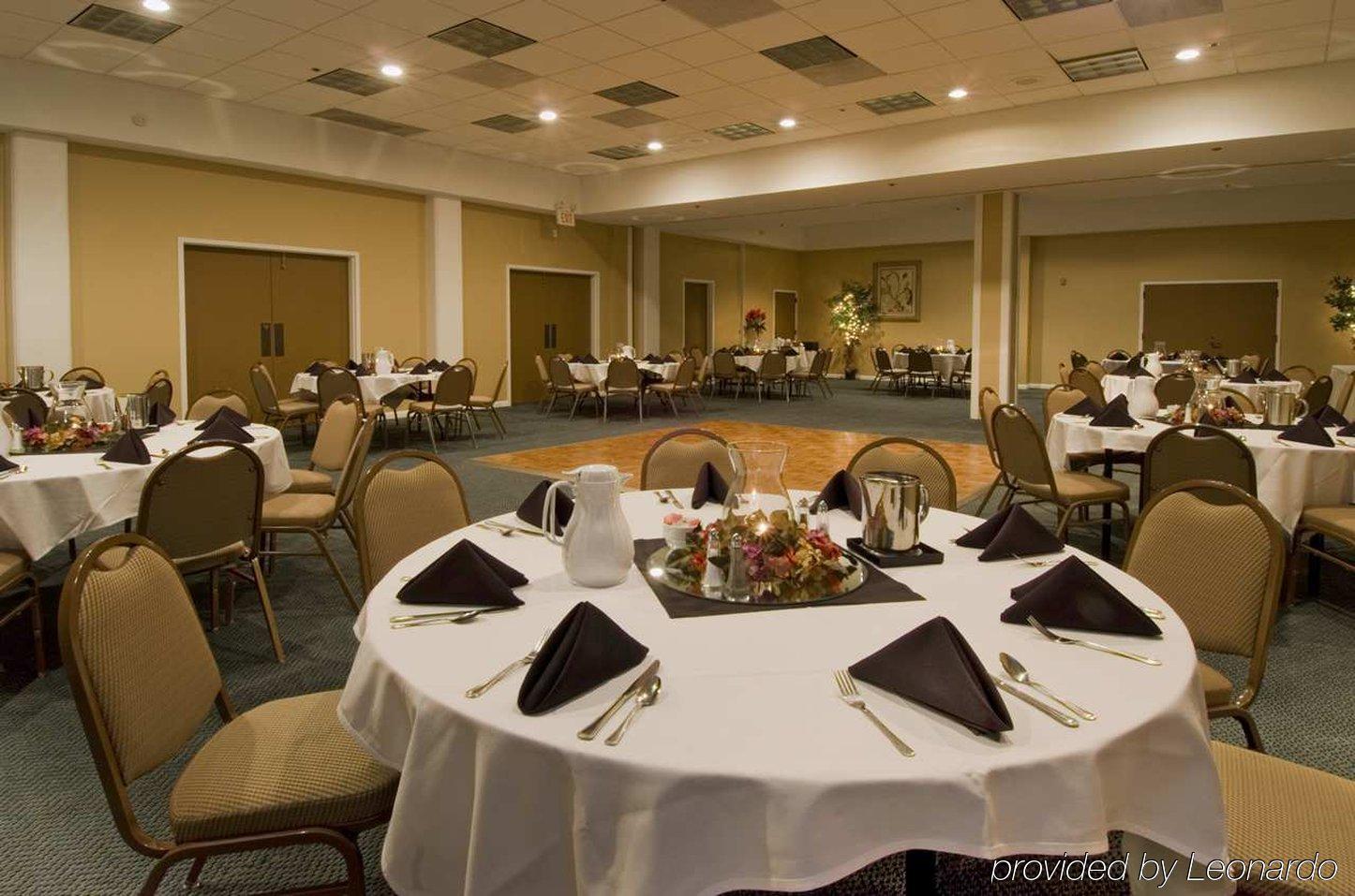 Embassy Suites Brunswick Restoran fotoğraf
